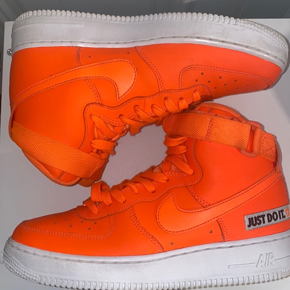 Nike Airforce One Orange Hightop Sneaker